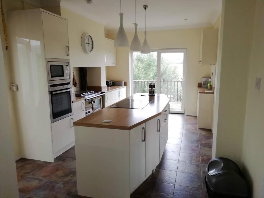Country Home With Gardens Newtown  Extérieur photo